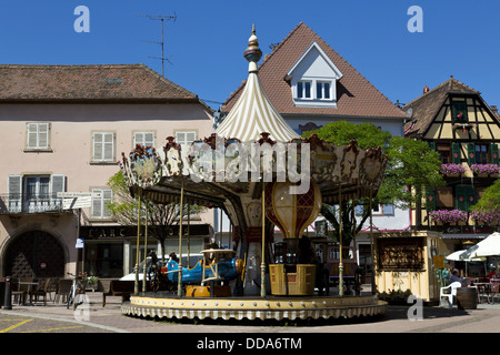 Karussell in Obernai im Elsass, Frankreich Stockfoto