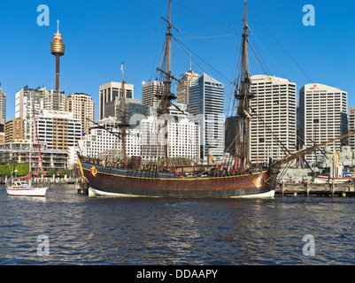 dh Darling Harbour SYDNEY AUSTRALIEN Kapitän Cook HM Bark Endeavour Schiffsnachbildung des Australian National Maritime Museum Stockfoto