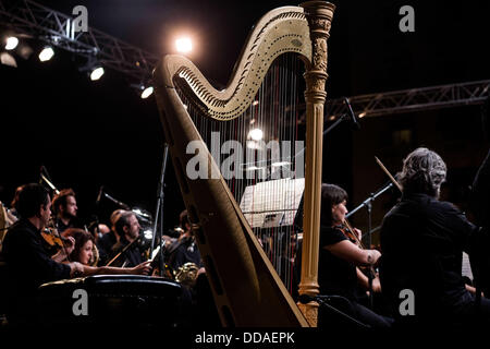 Thessaloniki, Griechenland. 29. August 2013. Staatlichen Sinfonieorchesters Thessaloniki am Aristoteles Platz in Thessaloniki, Griechenland am 29. August 2013. Bildnachweis: Konstantinos Tsakalidis/Alamy Live-Nachrichten Stockfoto