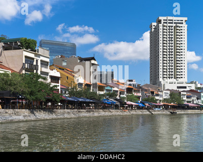 dh BOAT QUAY Singapur alte neue Gebäude Hafenrestaurants Singapore River Stockfoto