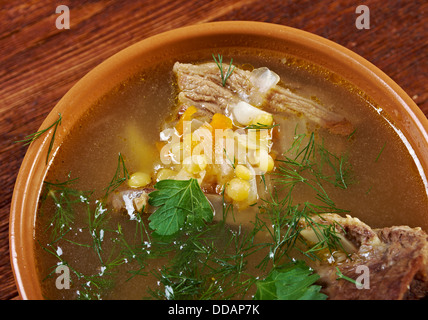 Erbsensuppe mit Rindfleisch Rippen .farmhouse Küche Stockfoto