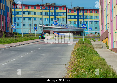 Farbige Apartmenthäuser, sibirische Stadt Anadyr, Provinz Tschukotka, russischen Fernen Osten Stockfoto