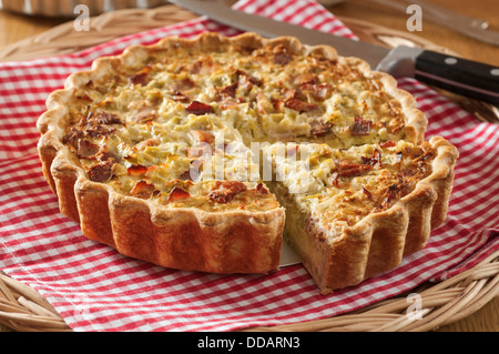 Flamiche Aux Poireaux. Lauch-Käse-Tarte. Frankreich-Essen Stockfoto