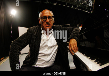 Michael Nyman ist während der Aufzeichnung einer Sinfonie gesehen, während 2014 seinen 70. Geburtstag feiern freigegeben werden. Stockfoto