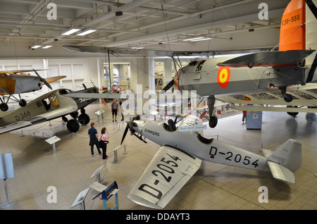 Deutschland München Deutsches Museum Flugzeuge auf der Museumsinsel (Haupt-Website des Museums). Überblick über Flugzeuge Stockfoto