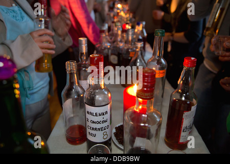 Posen, Polen, Verkostung von Nalewka, eine alkoholische Spezialität Stockfoto