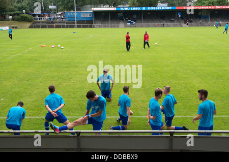 Turu 1880 Düsseldorf vor dem Spiel Aufwärmen Stockfoto