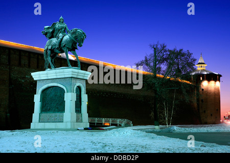 Reiterstatue von Großfürst und Sankt Dimitri Donskoy (1350-1389) im Kreml in Kolomna, Russland Stockfoto