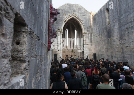 Gothic Music Festival ENTREMURALHAS, das im Schloss von Leiria in Portugal stattfindet. Stockfoto