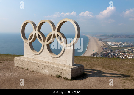 Denkmal am Portland Höhen um die Olympischen Spiele 2012 Segeln Events von Weymouth & Portland zu gedenken. Stockfoto