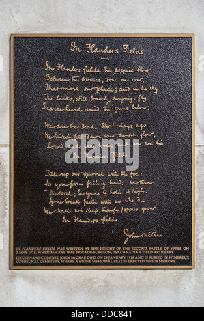 Ersten Weltkrieg ein Denkmal für kanadische Dr John McCrae, schrieb das Gedicht In Flanders Fields, Ypern, West Flandern, Belgien Stockfoto