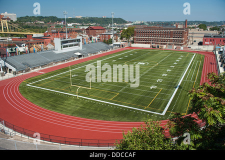 CUPPLES STADION PUBLIC SCHOOL SPORTS TRACK FIELD PITTSBURGH PENNSYLVANIA USA Stockfoto