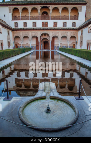 Innenhof des Mapuches (Gerichtshof der Myrten). Comares Palast. Nazaries Paläste. Alhambra, Granada. Andalusien, Spanien Stockfoto