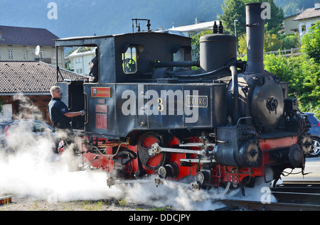 Achensee, Achensee-Schmalspur-Dampf-Zahnradbahn, Jenbach Station, weltweit älteste Zahnrad-Dampflokomotiven. Stockfoto