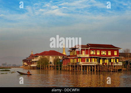 Myanmar (Burma), Shan Provinz, Inle-See, Nampan Dorf Stockfoto