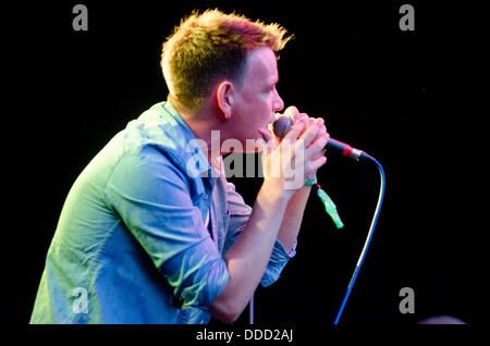 Bingley, Yorkshire. 30. August 2013. Die Dunwells führen auf der Bühne am 1. Tag des Bingley Live-Musik. Andere Handlungen, die auf die Rechnung gehören The Cribs, Primal Scream, The Human League und Chic. © Thomas Jackson/Alamy Live-Nachrichten Stockfoto