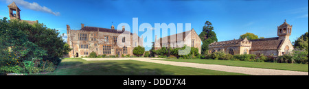 Brympton d'Evercy Manor Haus Panorama, darunter St. Andrews Kirche, in der Nähe von Yeovil, Somerset, South West England, Großbritannien Stockfoto