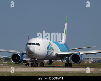 CS-TLZ TMA Boeing 767-375(ER)(BDSF) - Cn 24086, Rollen 21july2013 Pic-002 Stockfoto