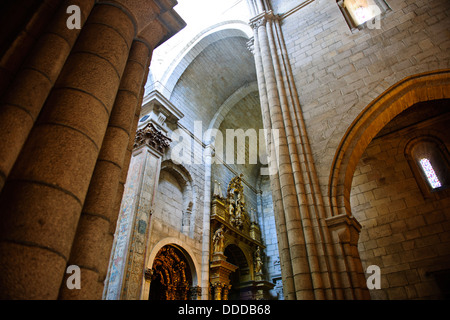 Se Kathedrale, 12./13. Jahrhundert Festungskirche, äußere Innenansichten, Porto, Porto, Portugal Stockfoto