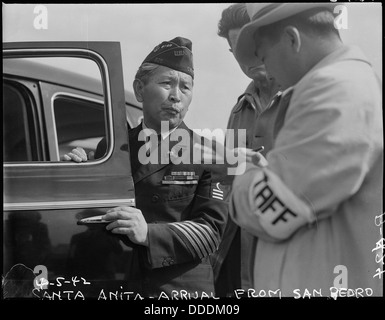 Arcadia, Kalifornien. Gekleidet in Uniform Kennzeichnung Dienst im ersten Weltkrieg, tritt dieser Veteran... 537044 Stockfoto