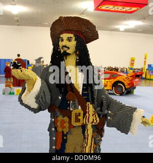 Captain Jack Sparrow aus Fluch der Karibik auf einer LEGO-Convention. Stockfoto