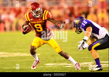 31. August 2013 - Ames, Iowa, Vereinigte Staaten von Amerika - 31. August., 2013: Iowa State WR Quenton Bundrage in Aktion während der NCAA Football-Spiel zwischen den Iowa State Zyklonen und Northern Iowa Panthers im Jack Trice Stadium in Ames, Iowa... KE-Lu/CSM Stockfoto