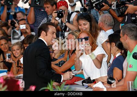 30. August 2013 - Venedig, Kalifornien, Italien - NICOLAS CAGE. Joe premiere.70th Venedig Film Festival.Venice, Italy.August 30, 2013. (Kredit-Bild: © Roger Harvey/Globe Photos/ZUMAPRESS.com) Stockfoto