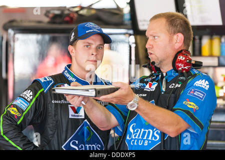 31. August 2013 - Hampton, GA, USA - Bristol, TN - 31. August 2013: Der NASCAR Nationwide Series Teams nehmen an der Strecke für die tolle CLIPS - GRIT CHIPS 300 auf dem Atlanta Motor Speedway in Hampton, GA. Stockfoto