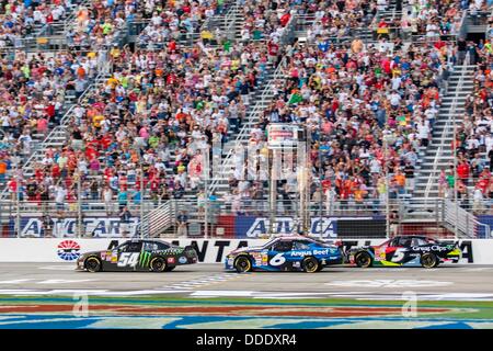 31. August 2013 - Hampton, GA, USA - Bristol, TN - 31. August 2013: Der NASCAR Nationwide Series Teams nehmen an der Strecke für die tolle CLIPS - GRIT CHIPS 300 auf dem Atlanta Motor Speedway in Hampton, GA. Stockfoto