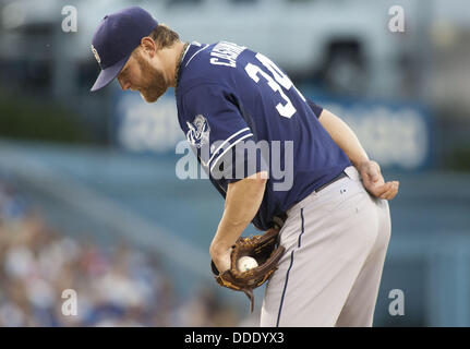 31. August 2013 - Los Angeles, Kalifornien, USA - LOS ANGELES, CA - 31. AUGUST: Andrew Cashner #34 von den San Diego Padres wirft einen Pitch gegen die Los Angeles Dodgers im Dodger Stadium am 31. August 2013 in Los Angeles, Kalifornien... ARMANDO ARORIZO. (Kredit-Bild: © Armando Arorizo/Prensa Internacional/ZUMAPRESS.com) Stockfoto