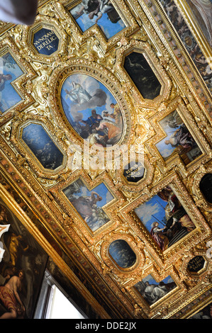 Im Luxus-Dekoration der Dogenpalast in Venedig Italien Stockfoto