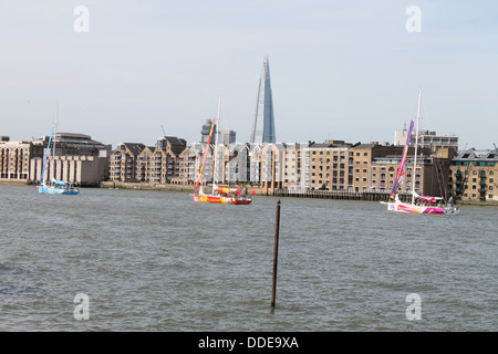 Start des Haarschneiders 2013 rund um die Welt Rennen, Themse, London Stockfoto