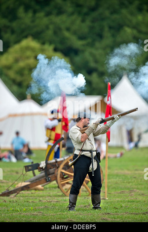 Der "Berkeley Scharmützel" mittelalterlichen Reinactments in Berkeley Castle in der Nähe von Gloucester wo der 500. Jahrestag der Schlacht von Fl Stockfoto