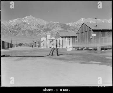 Manzanar Relocation Center, Manzanar, Kalifornien. Feuer-Ausrüstung ist Uesd um den Staub zu halten bei t... 538163 Stockfoto