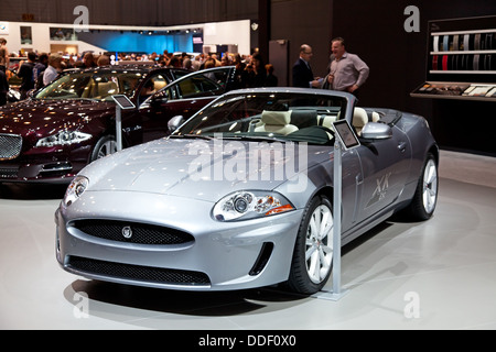 Genf - 8. März: Der Jaguar XK auf der 81. Internationalen Automobil-Ausstellung Palexpo in Genf am 8. März, 2011 in Genf, Schweiz. Stockfoto