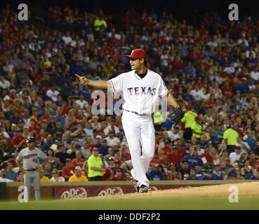 Yu Darvish (Rangers), 30. August 2013 - MLB: Krug Yu Darvish der Texas Rangers während der Major League Baseball Spiel gegen die Minnesota Twins bei Rangers Ballpark in Arlington in Arlington, Texas, Vereinigte Staaten von Amerika. (Foto: AFLO) Stockfoto