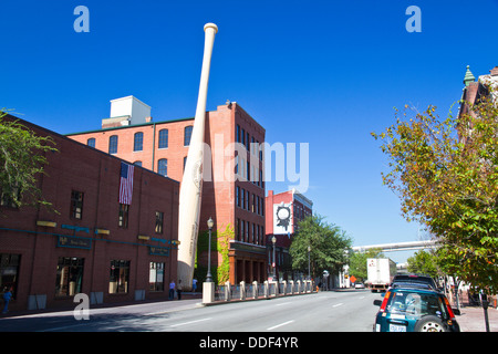 Das Louisville Slugger Baseball Schläger Fabrik und Museum Herstellung hölzerner Baseballschläger Stockfoto