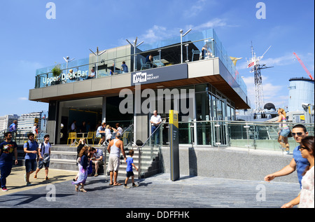 HMS Belfast Kriegsschiff Museumseingang auf Themse, London, England, UK Stockfoto