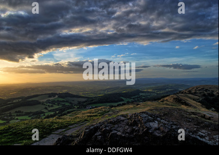 Blick von der Malverns über South West England auf der Suche nach Wales und der Brecon Beacons Stockfoto