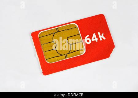 64 k Handy SIM-Karte vor einem weißen Hintergrund. Stockfoto