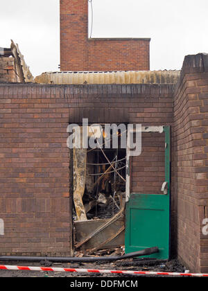 Leyland, Lancashire, UK, 2. September 2013. Nachwirkungen des verheerenden Brand bei Leyland St. Mary's Catholic Technik College. © Sue Burton/Alamy News Stockfoto