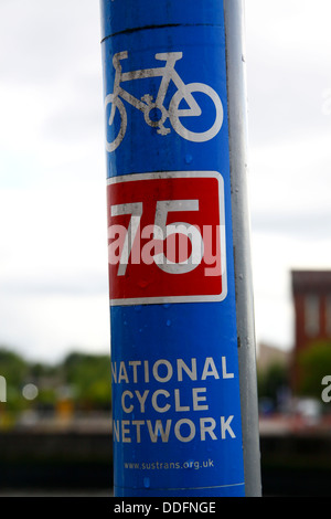 SUSTRANS National Cycle Network Glasgow Marker Post 75 Stockfoto