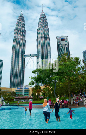 Malaysia, Selangor state, Kuala Lumpur, KLCC (Kuala Lumpur City Center), Petronas towers Stockfoto