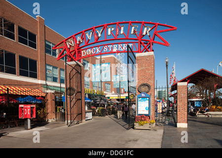 EINGANG TORBOGEN DOCK STREET NAVY PIER CHICAGO ILLINOIS USA Stockfoto