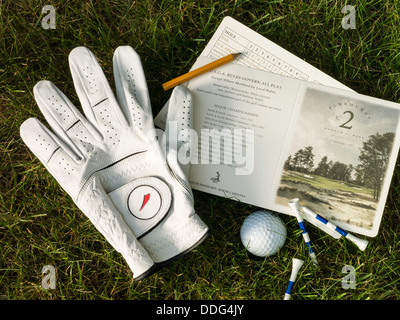 Golfausrüstung und Scorecard, USA Stockfoto