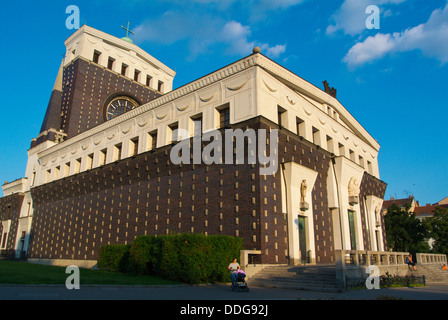 Die Kirche von die meisten Heiligen Herzen unseres Herrn (1931) von Josip Plecnik bei Namesti Jiriho Z Podebrad quadratische Prag Tschechische Republik Stockfoto