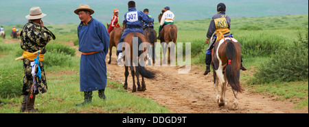 Mongolei, Ovorkhangai Provinz, Burd, das Naadam-fest, Pferde Rennen Stockfoto