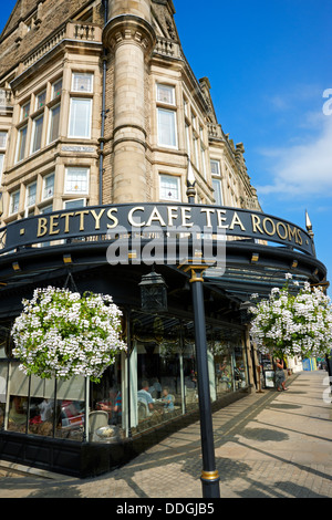 Bettys Cafe in Harrogate, Nordyorkshire Stockfoto