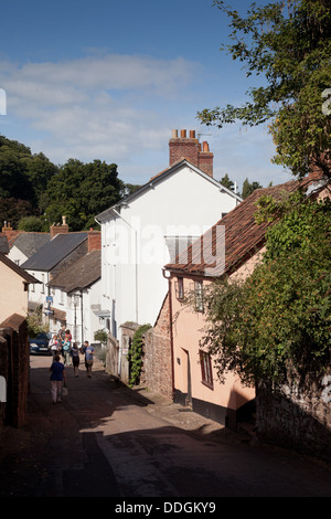 Lane vom Dunster Castle führt zu hohen St, Dunster, Somerset UK Stockfoto