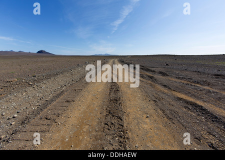 Straße in den Higlands, in der Nähe von Hagavatn, Island- Stockfoto